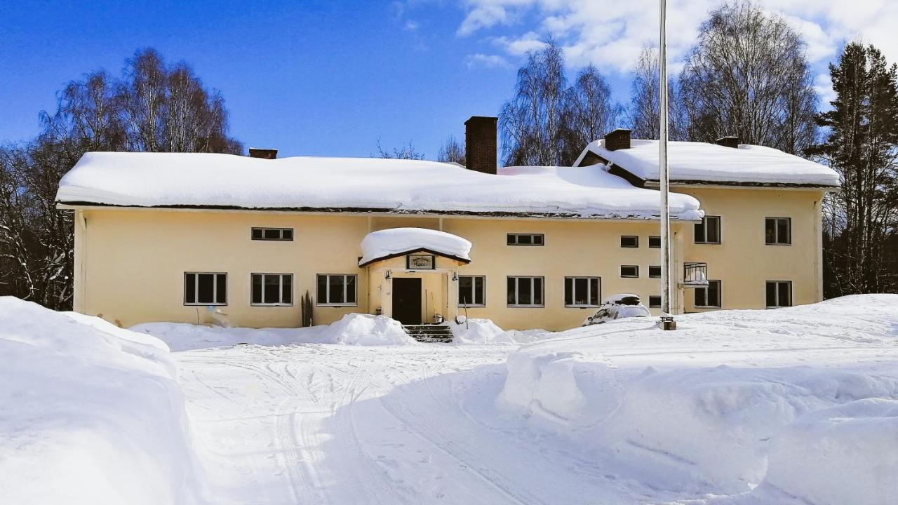 Vanhan Koulun Majatalo-Old School Guest House Kolinkylä Exterior foto